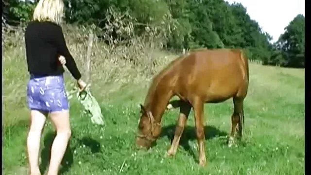 Babes - Rubia tetona con un ano destrozado xxx cuerpo perfecto se toca los dedos