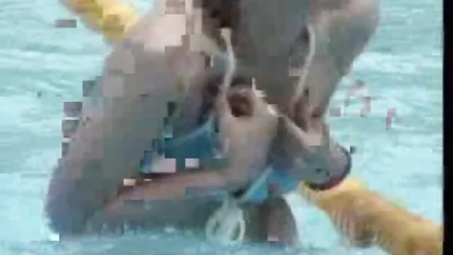 milf caliente se engancha con un amigo cojiendo ano