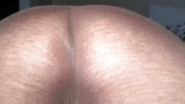 Sesión de ano de mujer xxx bukkake grupal con MILF alemana