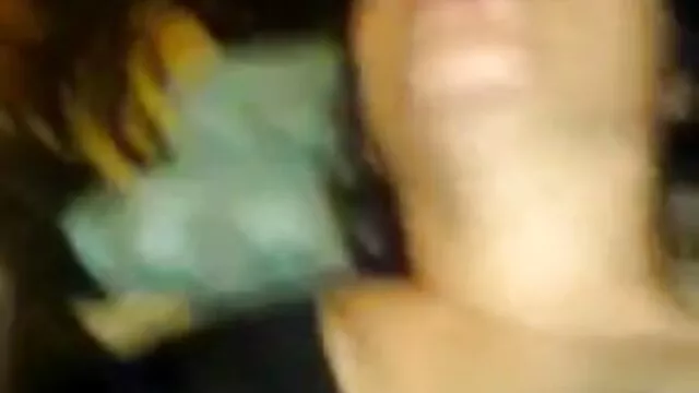 Rubia tetona gorda en medias hace mamadas y sexo duro por el ano se alimenta de semen