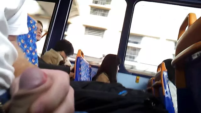 Chica caliente quiere un masaje mujeres metiendose objetos por el ano en los pies