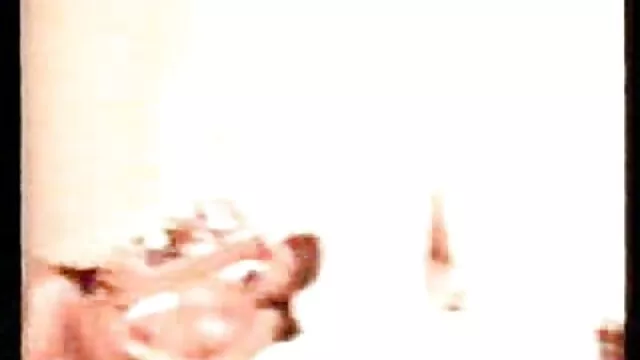 Z44B 218 Perforación en porno x el ano mesa