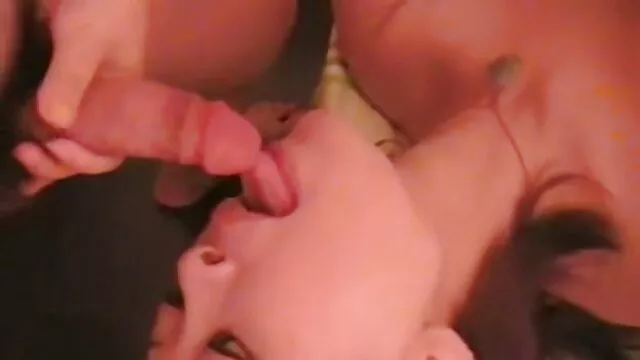 Cachonda esposa da masturbación mandingo por el ano con la mano y titjob 2