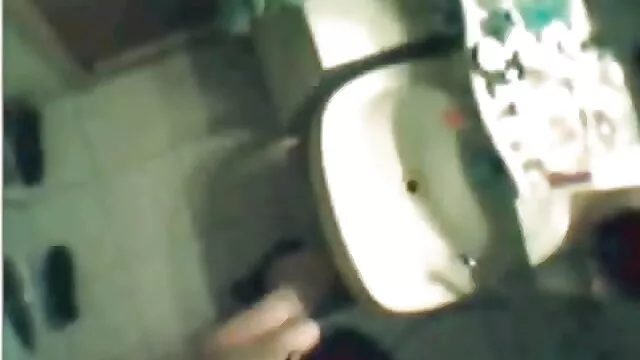 Adolescentes de 18 años humillar x el ano xxx y follar a un repartidor de pizzas