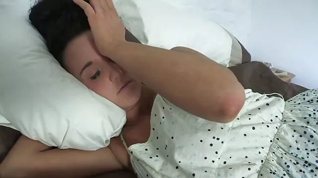 milf real atrapado en metiendole la mano por el culo cámara oculta