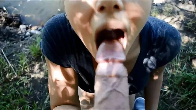 Un follando duro por el ano ladrón afortunado